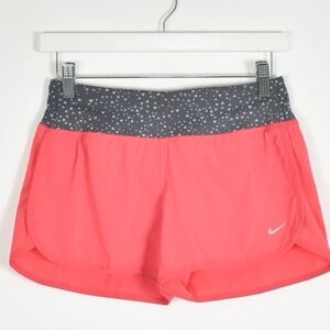 Nike dri fit women’s running shorts great condition inside has liner
